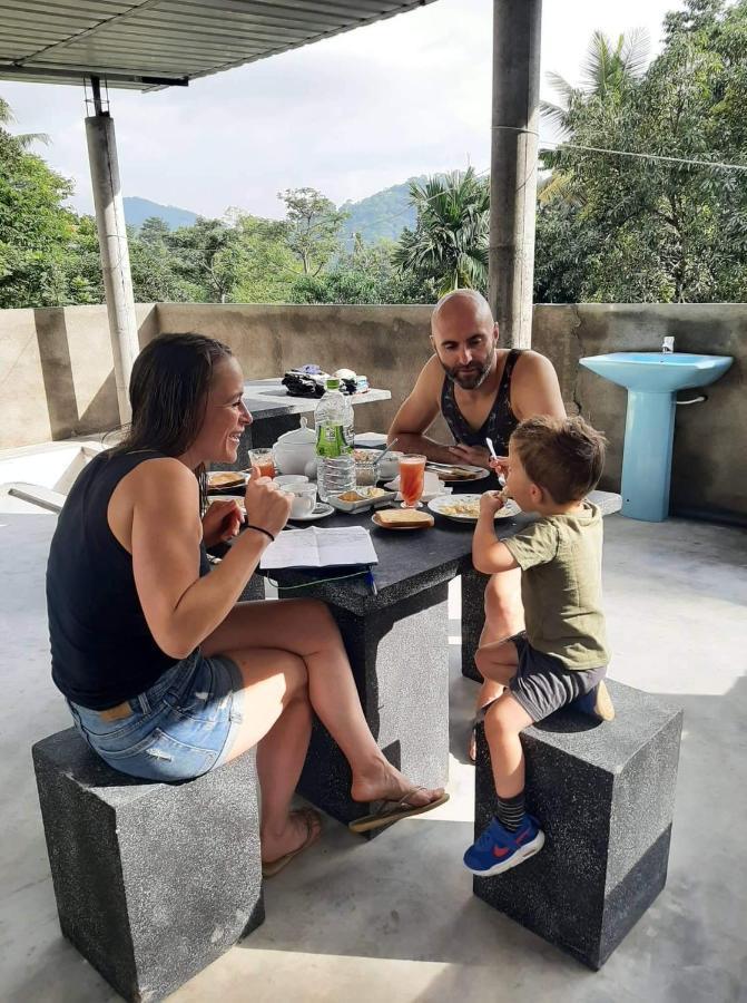 Sura Homestay Kandy Exterior foto