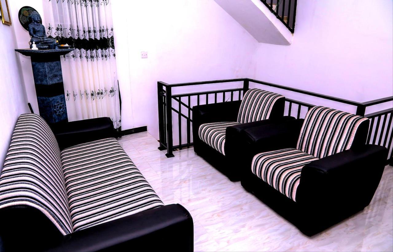 Sura Homestay Kandy Exterior foto